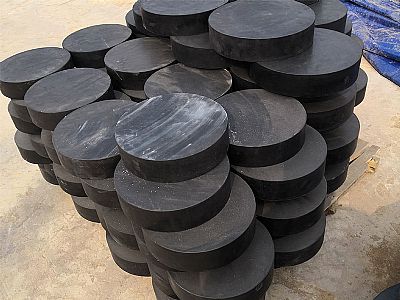 任丘市板式橡胶支座由若干层橡胶片与薄钢板经加压硫化